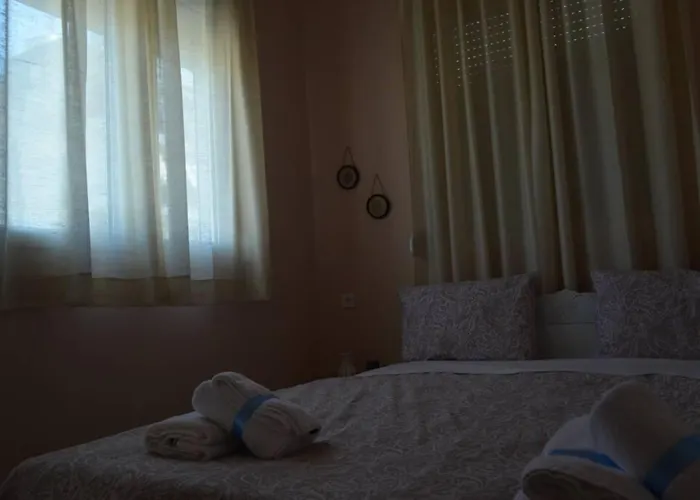 Paris House 2 * Patras